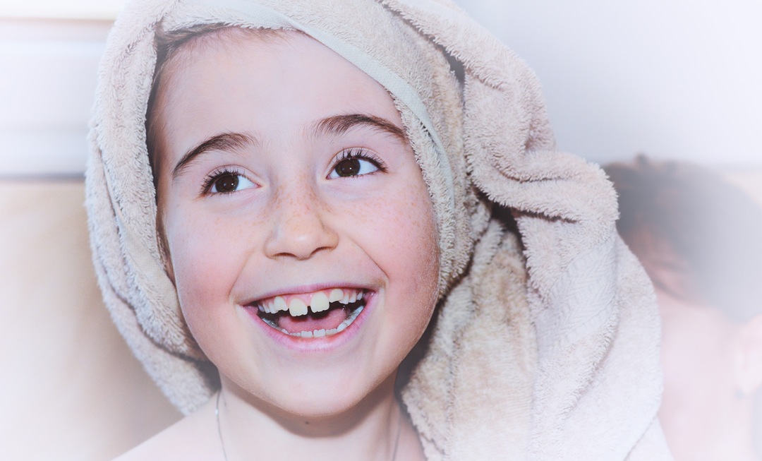 4 Ways to Help Your Kids to "Love" Brushing Their Teeth